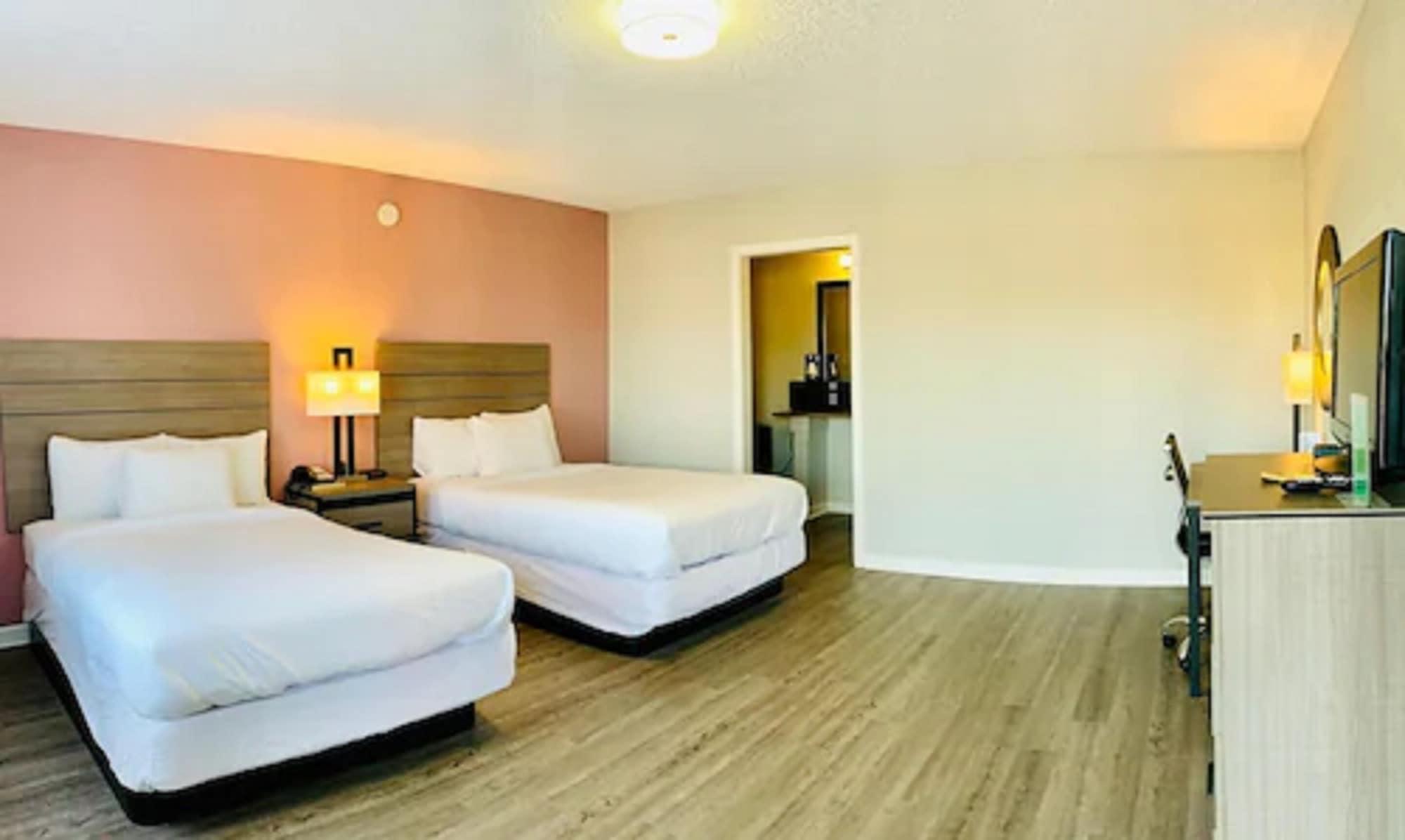 Econo Lodge Inn & Suites Абилин Экстерьер фото