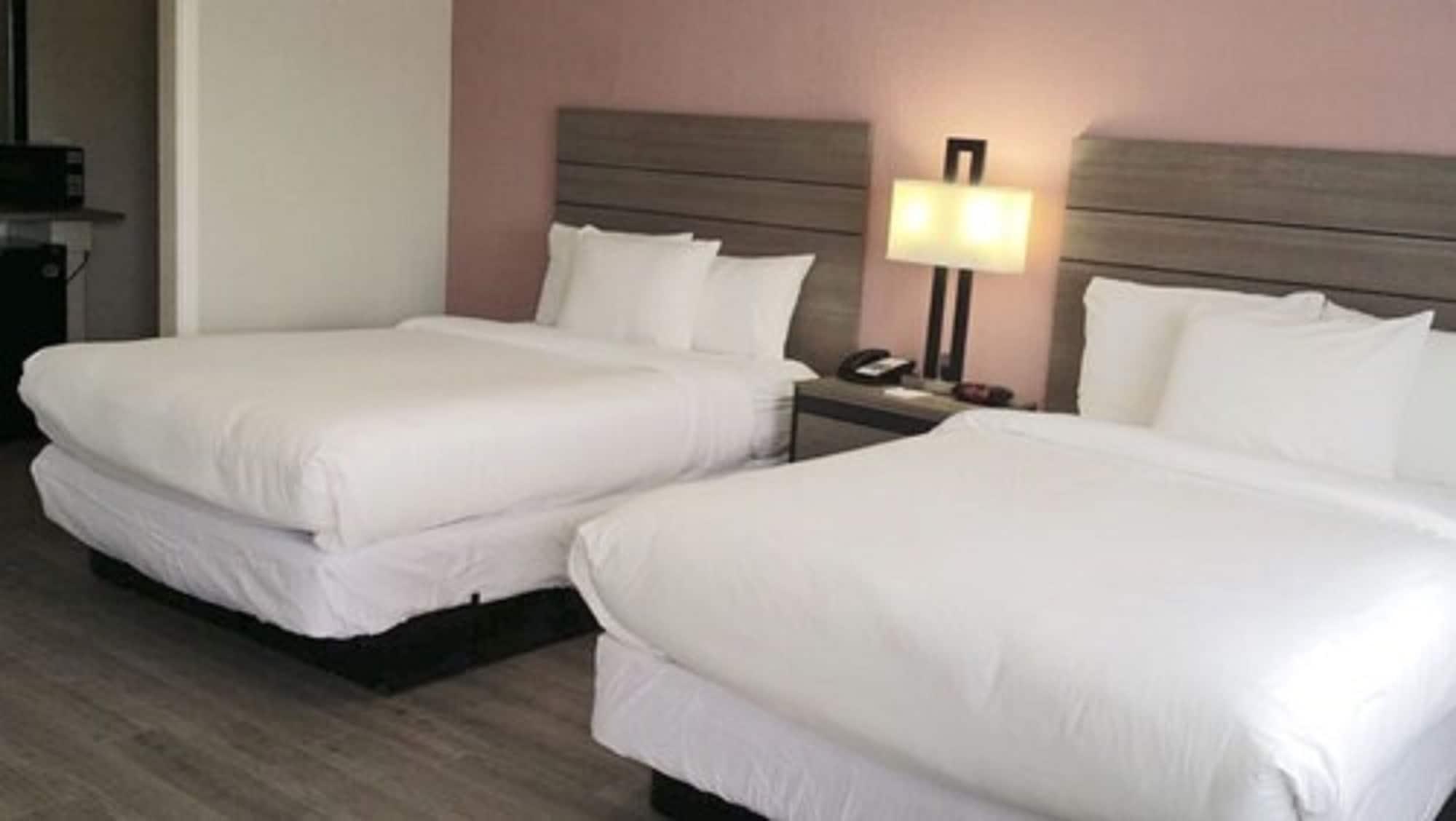 Econo Lodge Inn & Suites Абилин Экстерьер фото