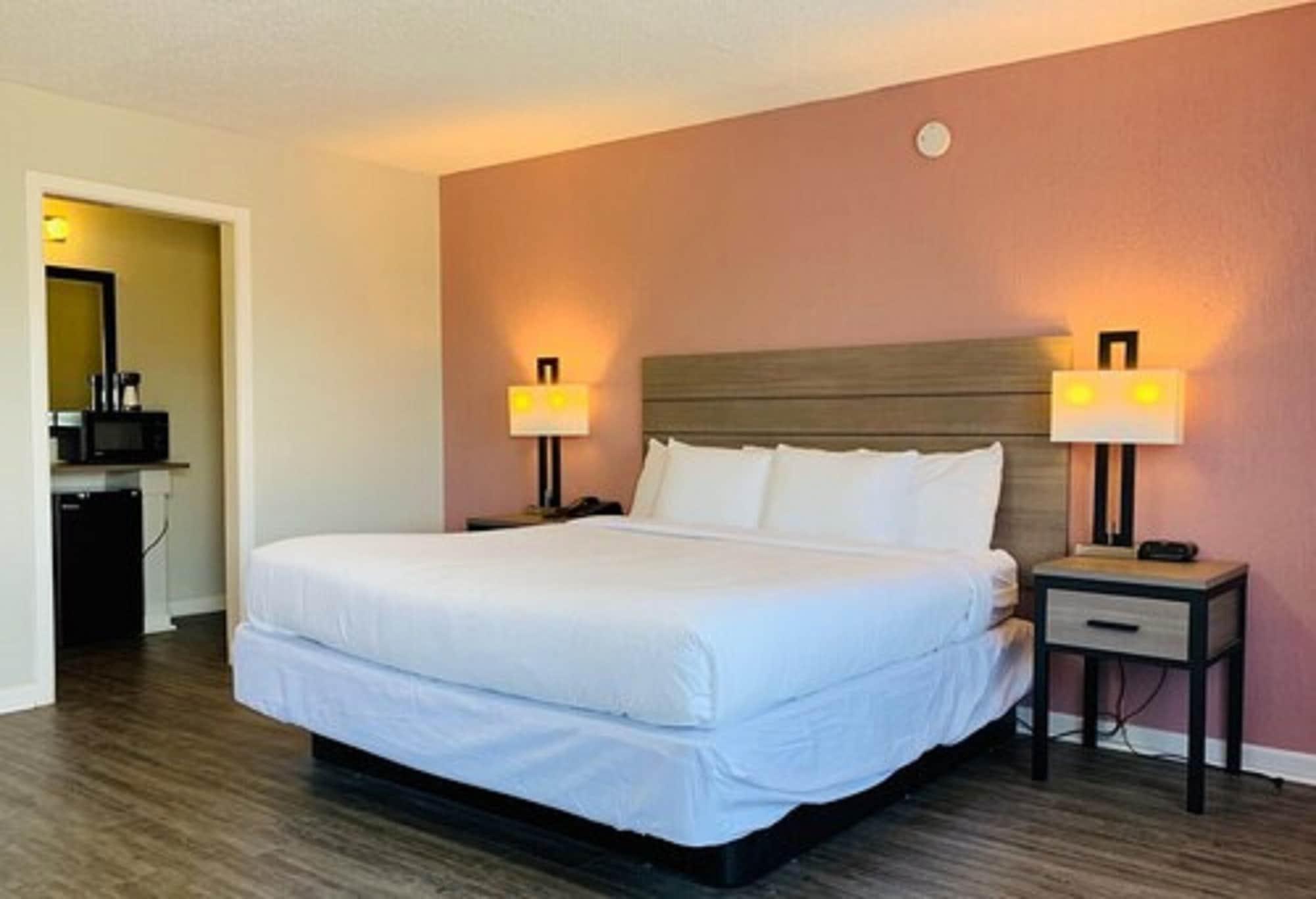 Econo Lodge Inn & Suites Абилин Экстерьер фото